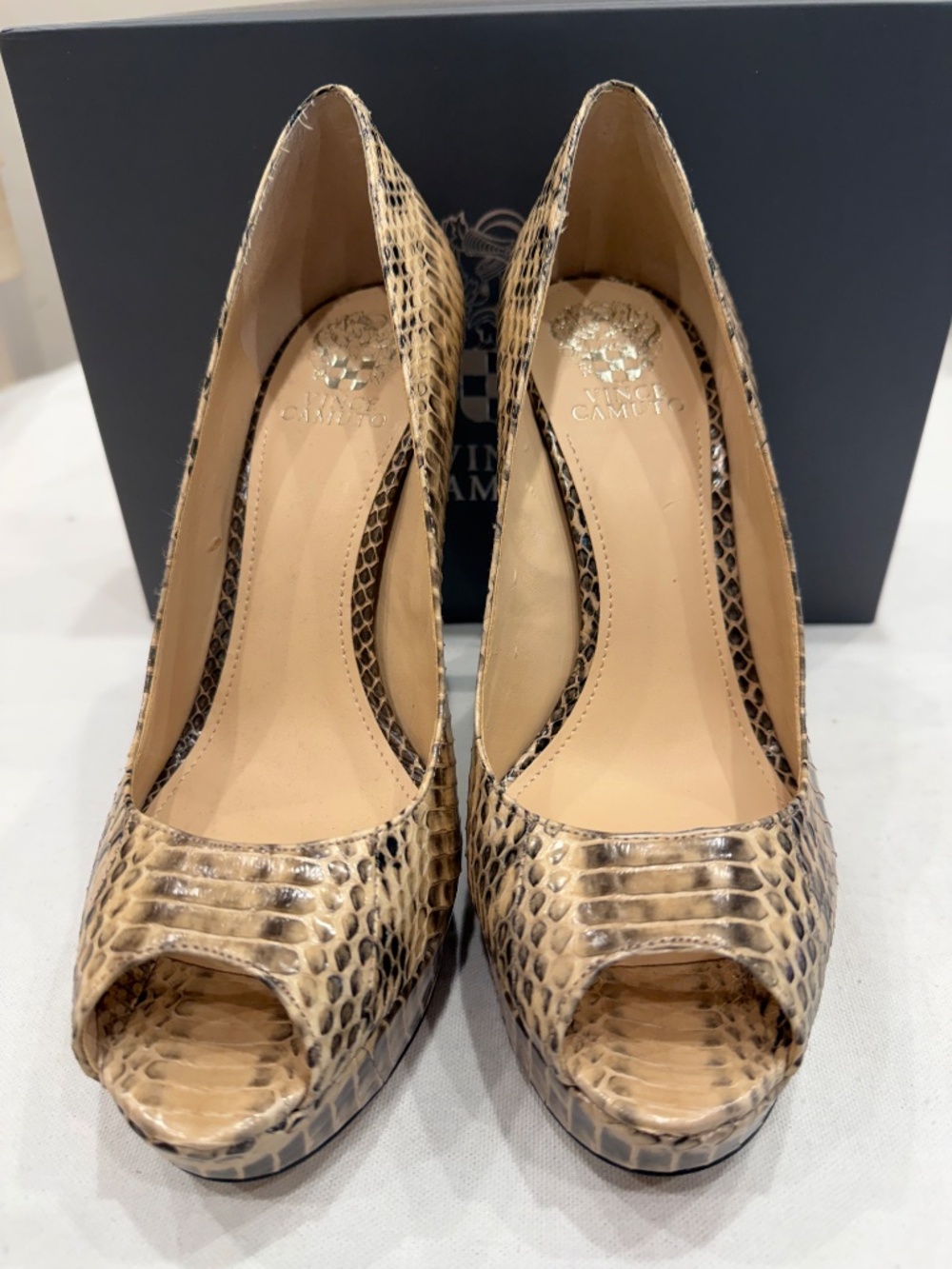Vince Camuto Lorim Platform Peeptoe 5.5" Size 10 - Picture 3 of 11